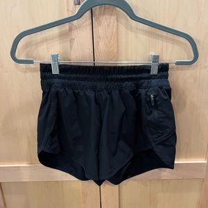 LULULEMON TRACKER LOW RISE SHORTS